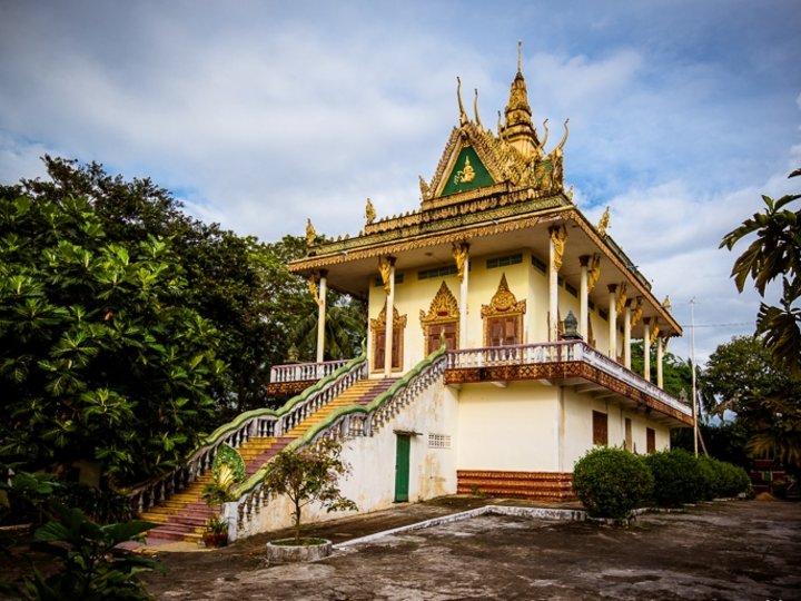 Wat Leu 4